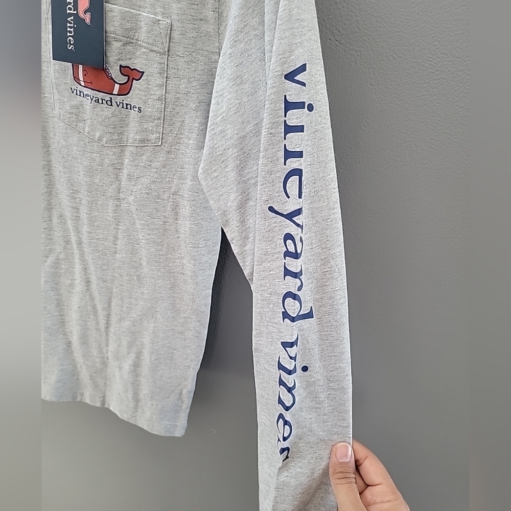 Vineyard Vines Crew Neck Football Tee Men's XSmall Gray Long Sleeve 100% Cotton - Picture 2 of 5